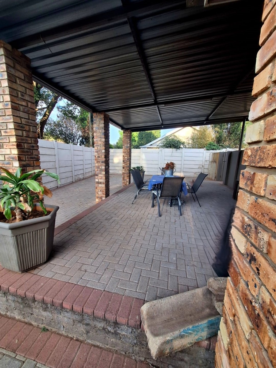 4 Bedroom Property for Sale in Roodia Free State